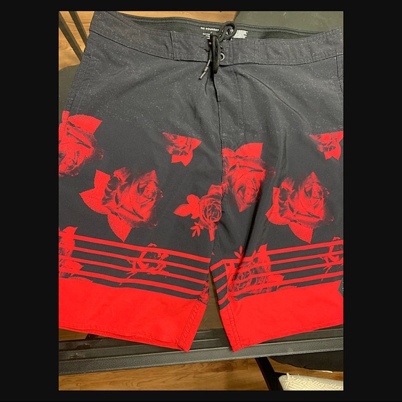 Too small for my husband. - Picture 1 of 2